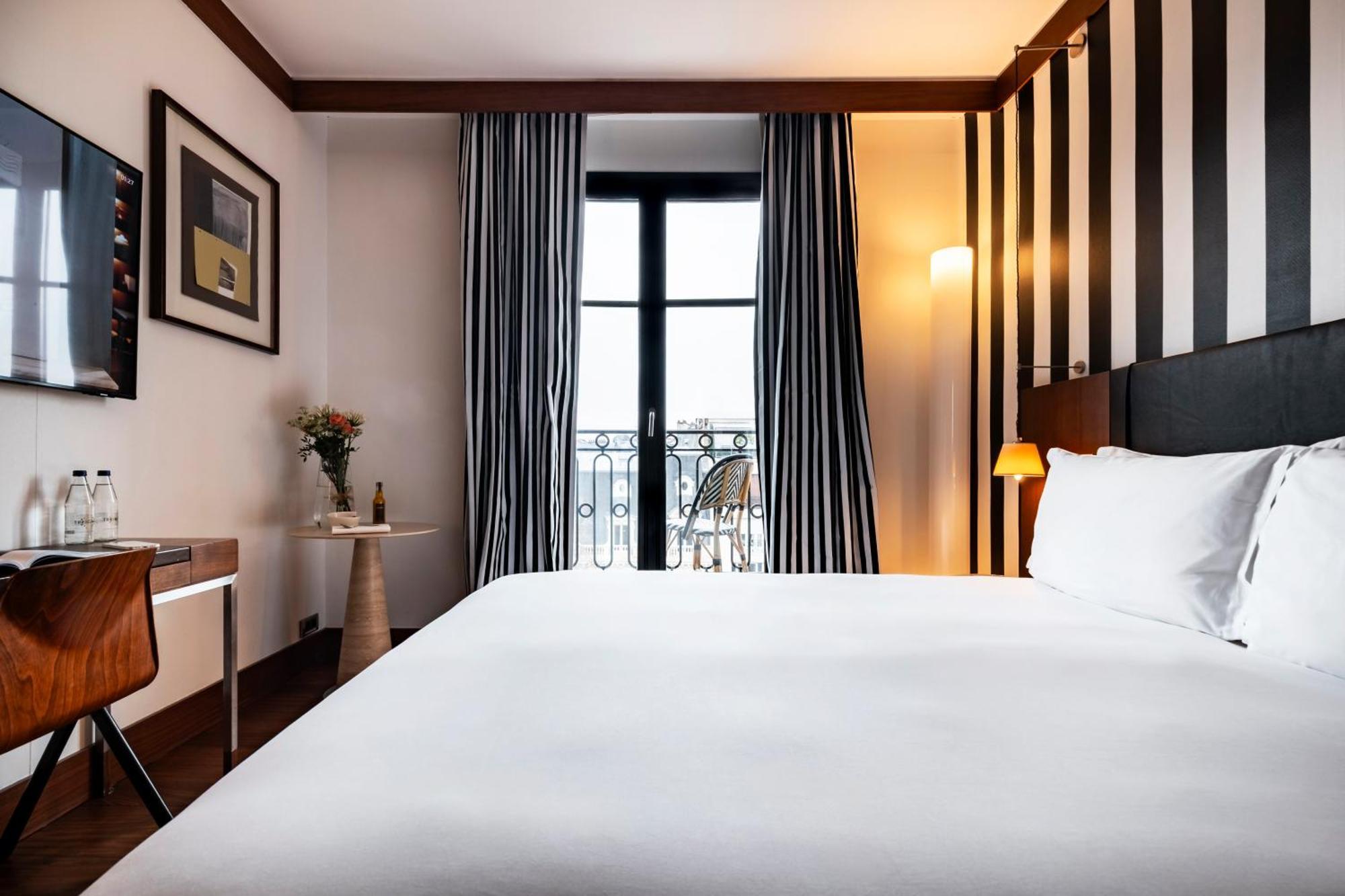 Grand Hotel Champs-Elysees Paris Exterior foto